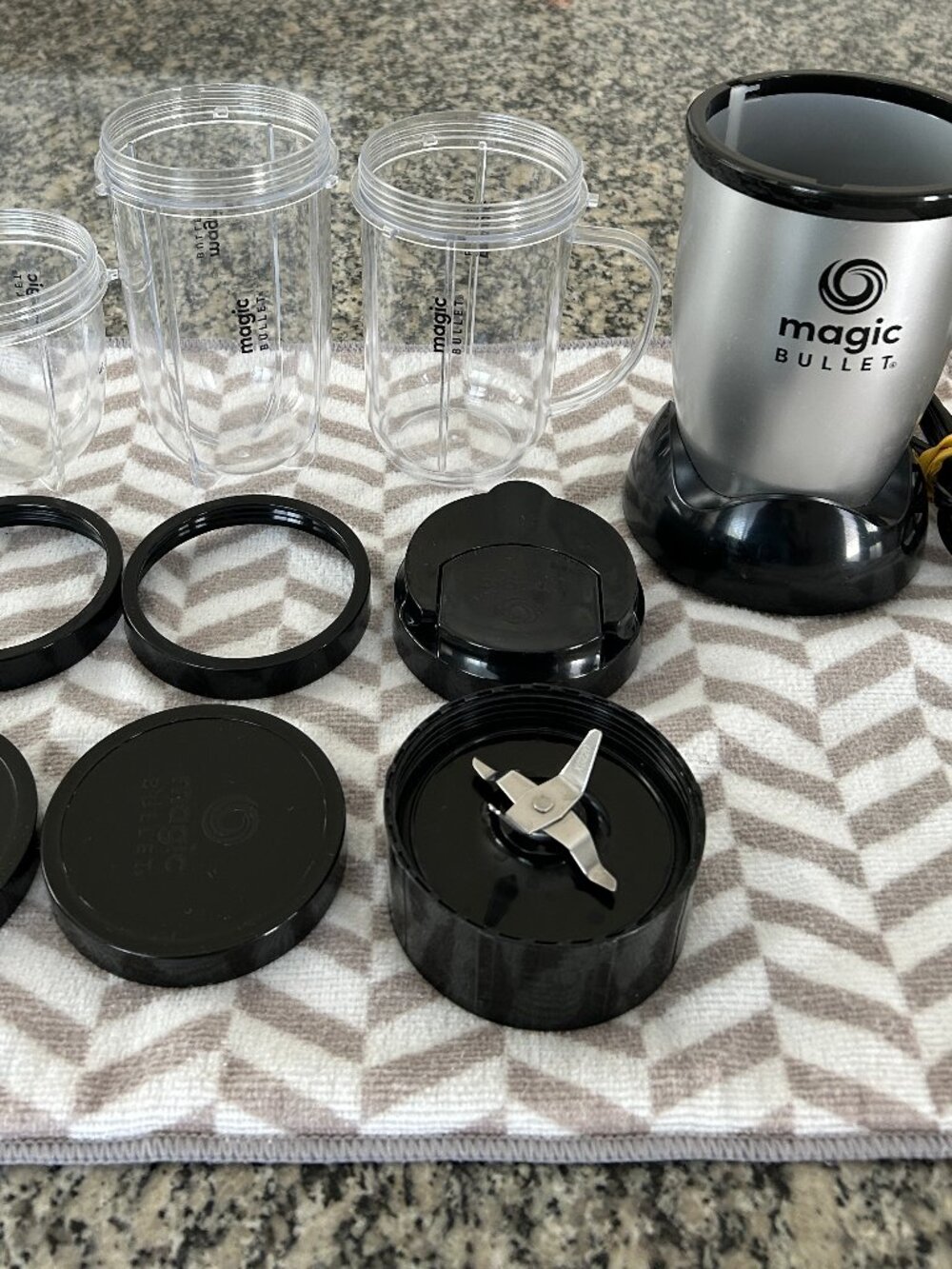 MAGIC BULLET 10-PIECE PERSONAL BLENDER SET POSHMARK LISTING